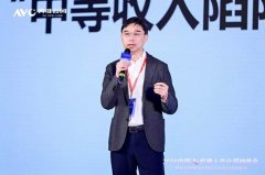 办事机械人应以小型、平安、感情交互为切入点